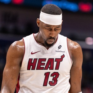 虎扑app-文胖谈科密对阿德巴约生气：有多少人记得科比81分那场罚多少球？